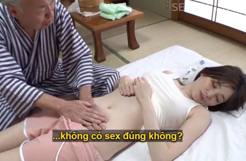 Bạn gái của con trai bị đau nhức nhờ bố chồng yêu có nghề mát-xa đấm bóp và cái kết